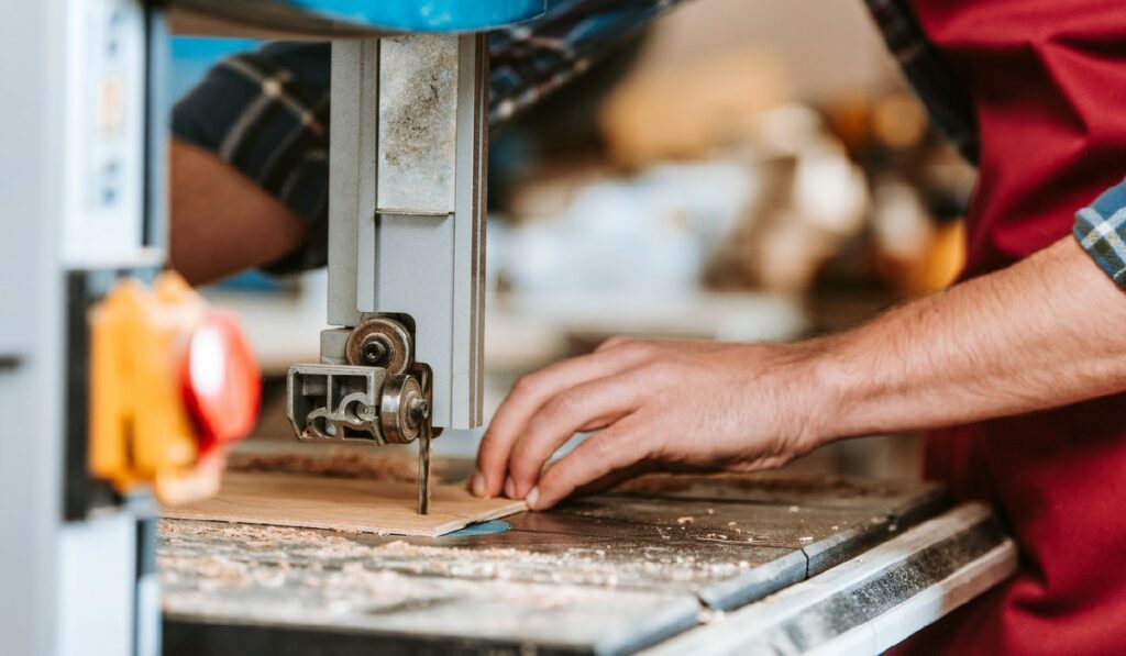 Key Features of a Band Saw